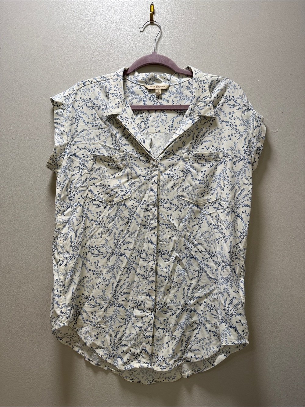 JACHS Girlfriend White Blouse with Blue Botanical Print